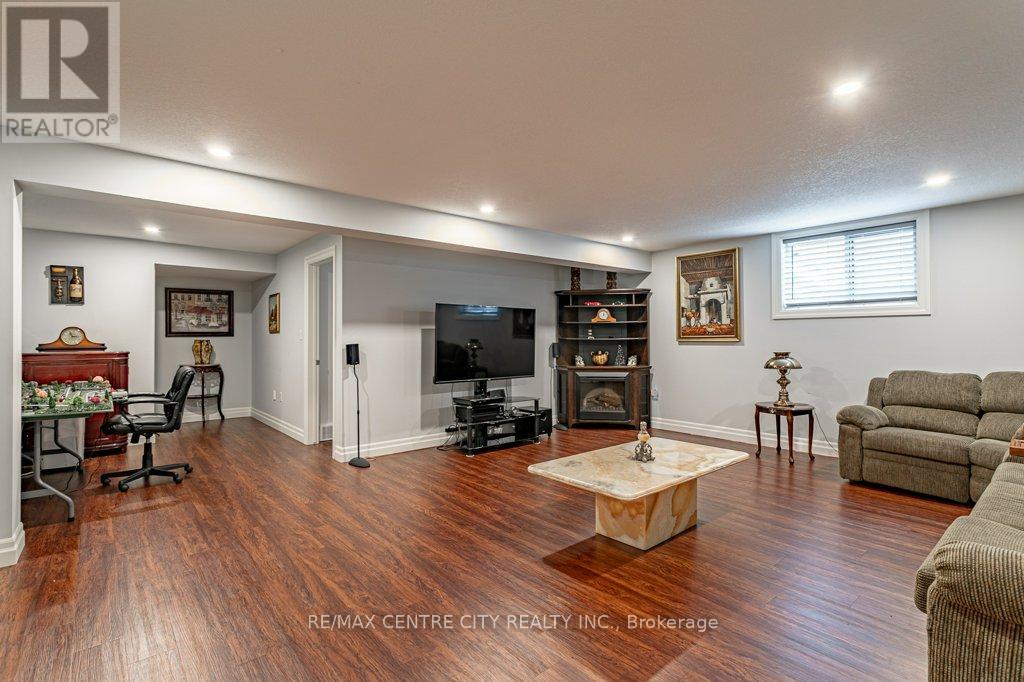 26 Elwood Street, Strathroy-Caradoc, Ontario  N7G 3H3 - Photo 27 - X13530876