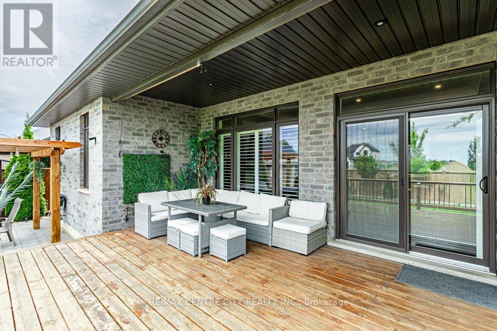 26 Elwood Street, Strathroy-Caradoc, Ontario  N7G 3H3 - Photo 34 - X13530876