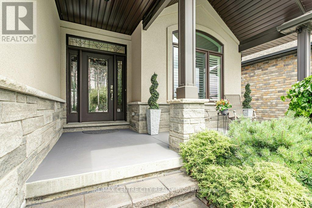 26 Elwood Street, Strathroy-Caradoc, Ontario  N7G 3H3 - Photo 4 - X13530876