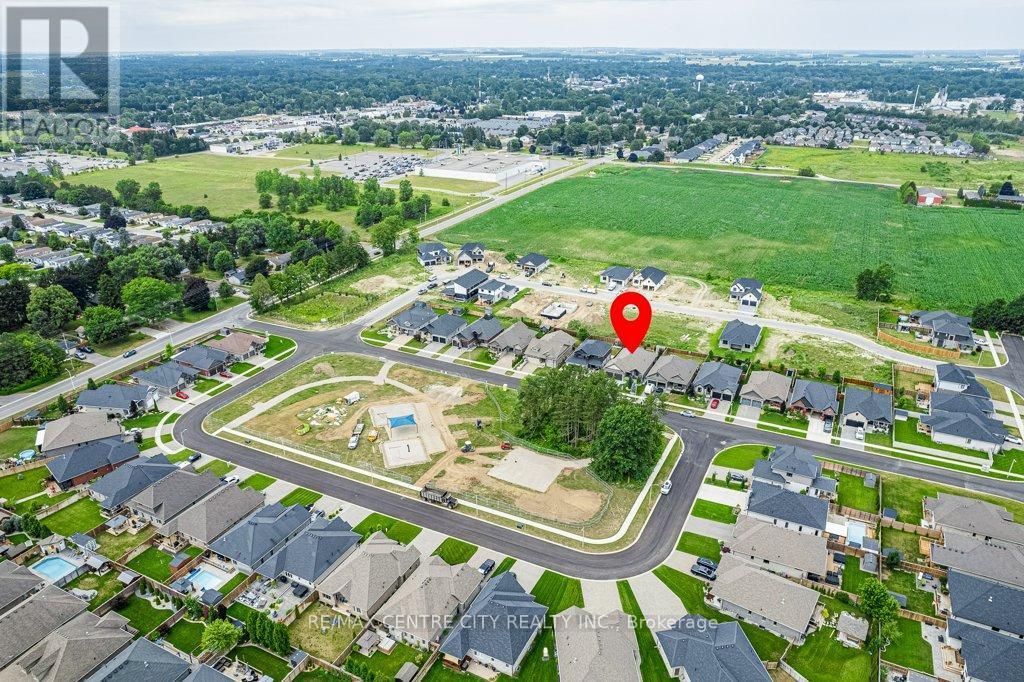 26 Elwood Street, Strathroy-Caradoc, Ontario  N7G 3H3 - Photo 41 - X13530876