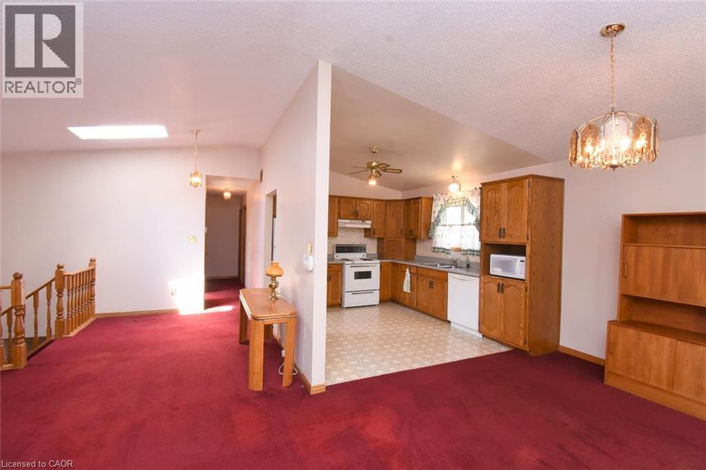 32 Mcmaster Drive, Caledonia, Ontario  N3W 1H5 - Photo 5 - 40842257