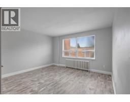 57 MERICOURT Road Unit# 310, Hamilton, Ontario
