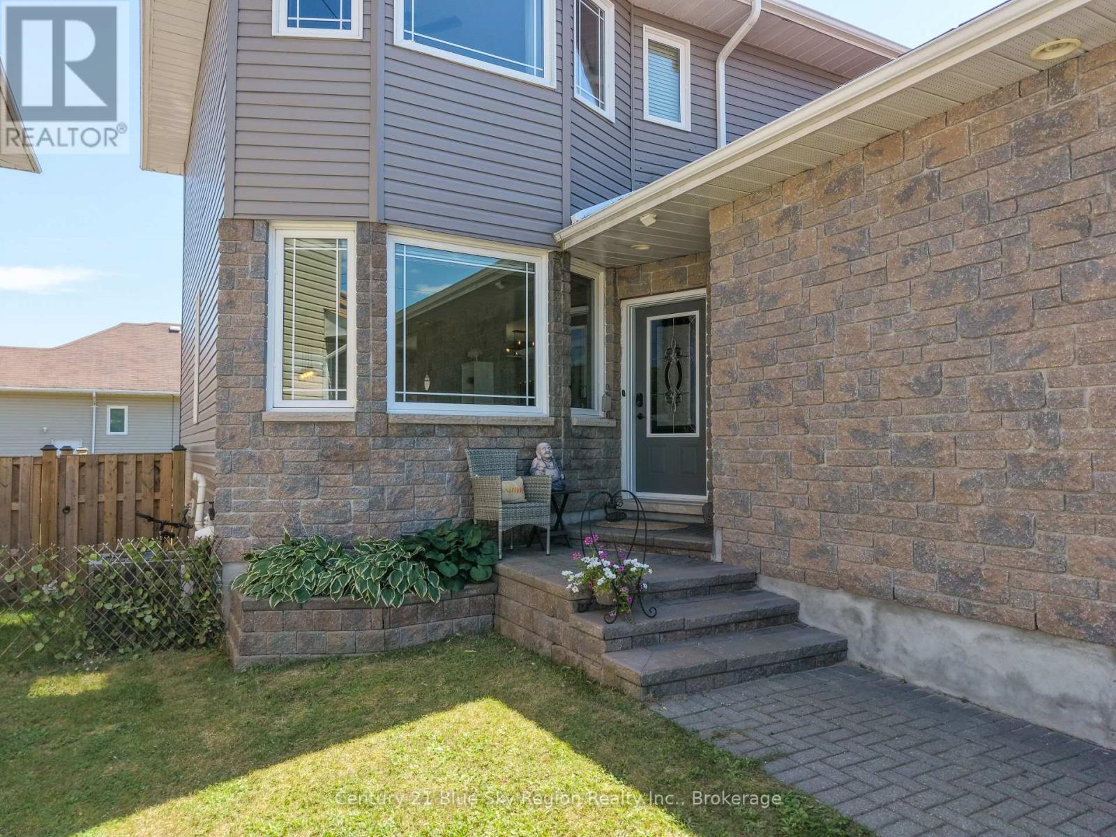 493 Norman Avenue, North Bay, Ontario  P1B 0C6 - Photo 3 - X13530956