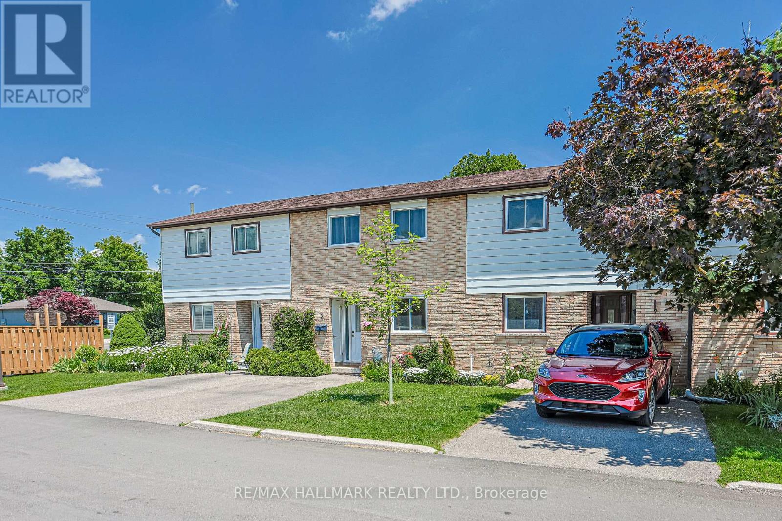 2 - 59 MAPLE AVENUE, Halton Hills, Ontario