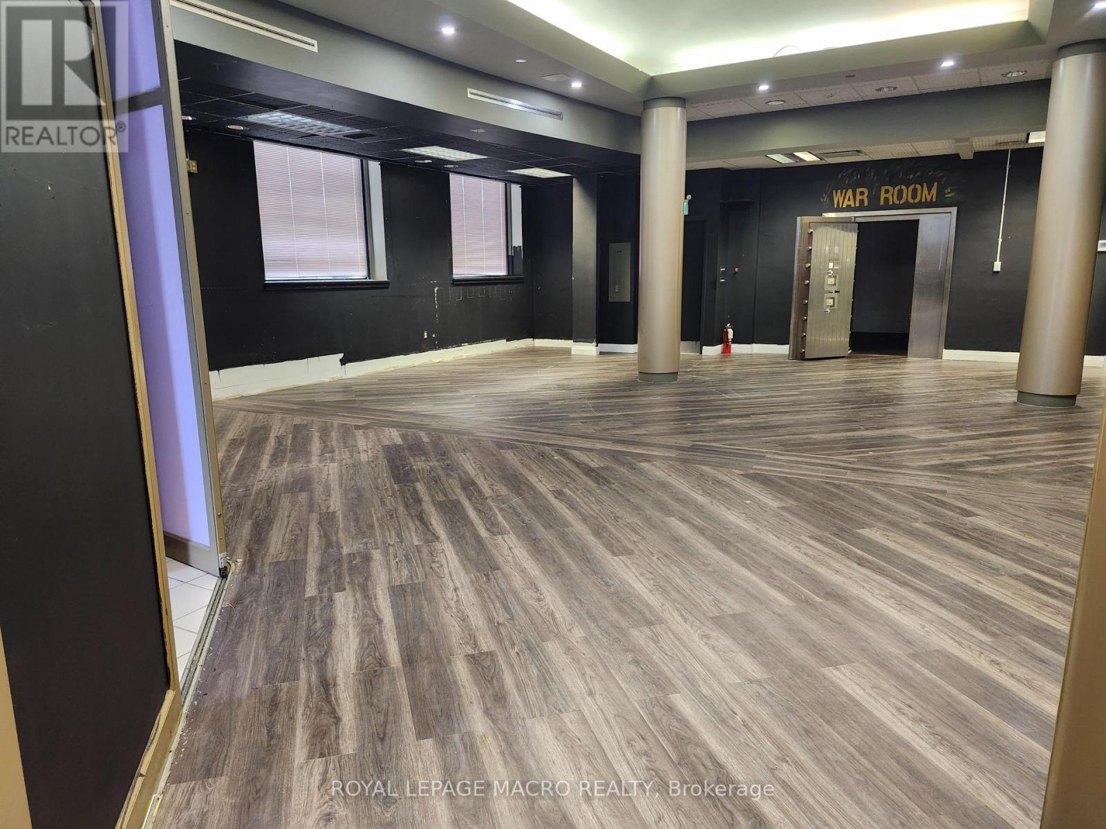 4365 Queen Street, Niagara Falls, Ontario  L2E 2K9 - Photo 8 - X13530932