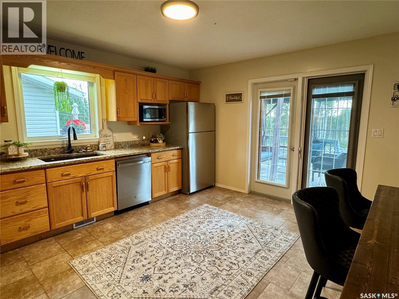 109 Watt Place, La Ronge, Saskatchewan  S0J 1L0 - Photo 4 - SK041723