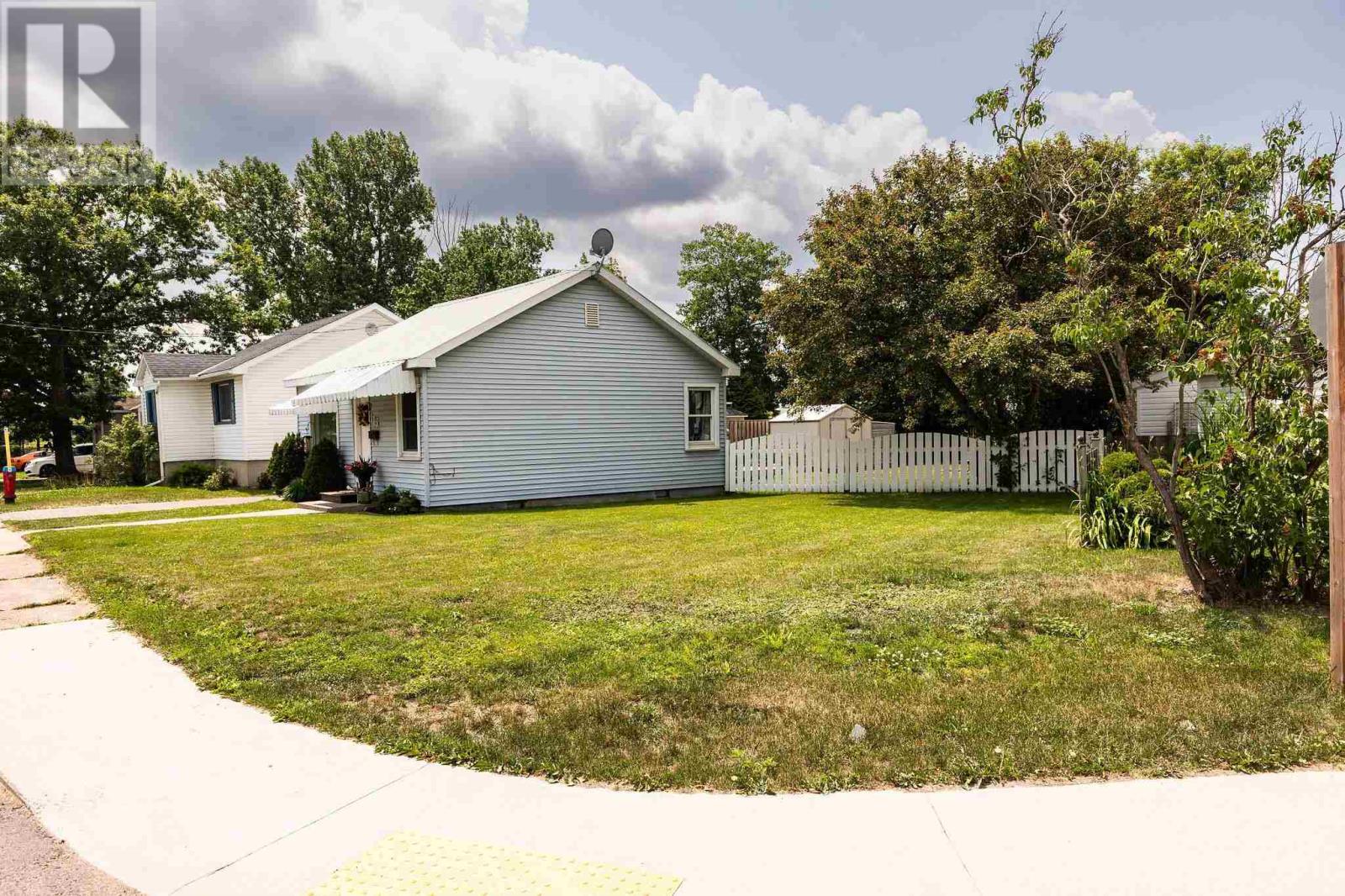 103 Poplar Ave, Sault Ste. Marie, Ontario  P6B 2W8 - Photo 29 - SM261728