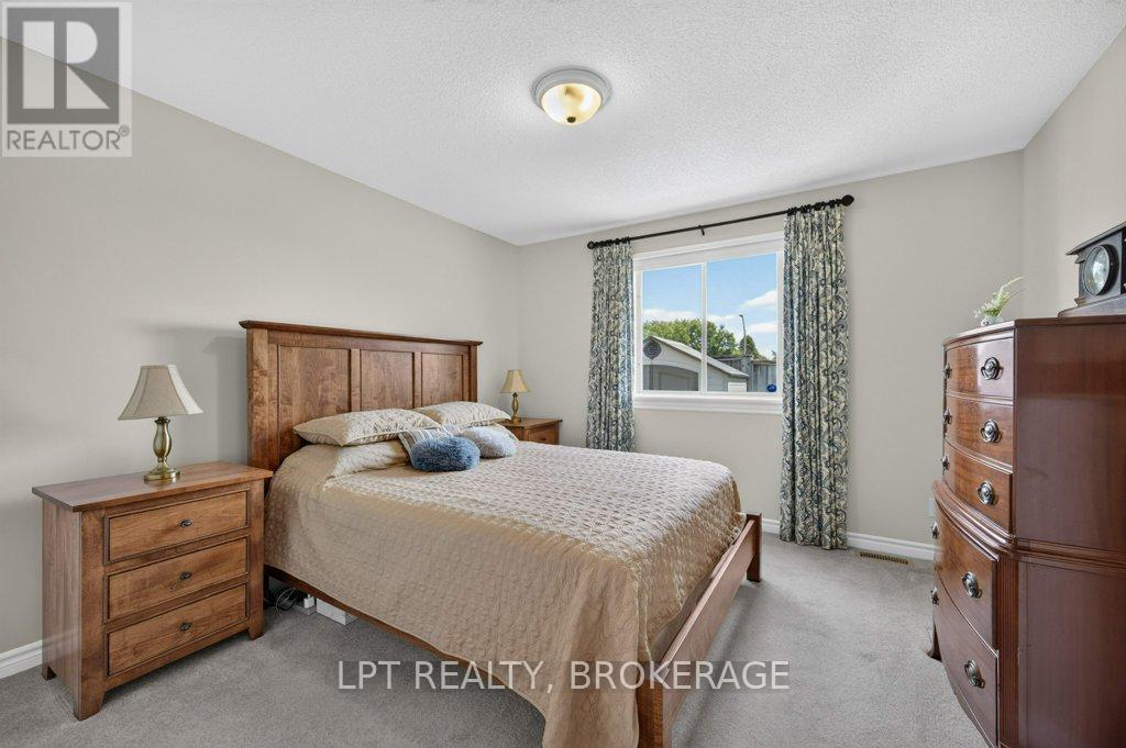 747 Shires Way, Kingston, Ontario  K7M 8X9 - Photo 13 - X13531084
