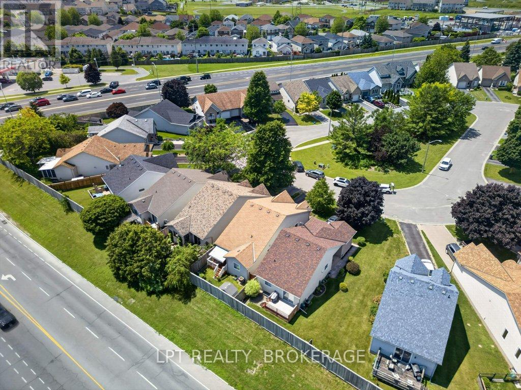 747 Shires Way, Kingston, Ontario  K7M 8X9 - Photo 2 - X13531084