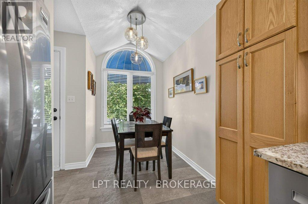 747 Shires Way, Kingston, Ontario  K7M 8X9 - Photo 8 - X13531084