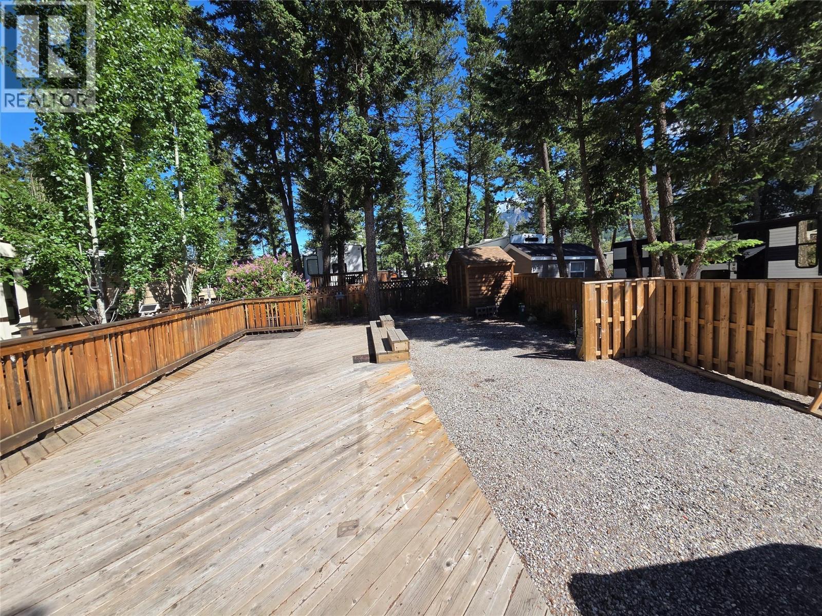 4868 Riverview Drive Unit# 55, Edgewater, British Columbia  V0A 1E0 - Photo 3 - 10376471
