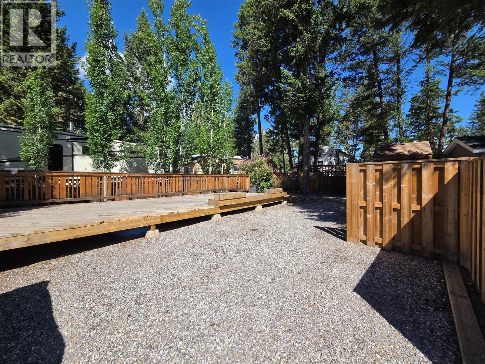 4868 Riverview Drive Unit# 55, Edgewater, British Columbia  V0A 1E0 - Photo 2 - 10376471