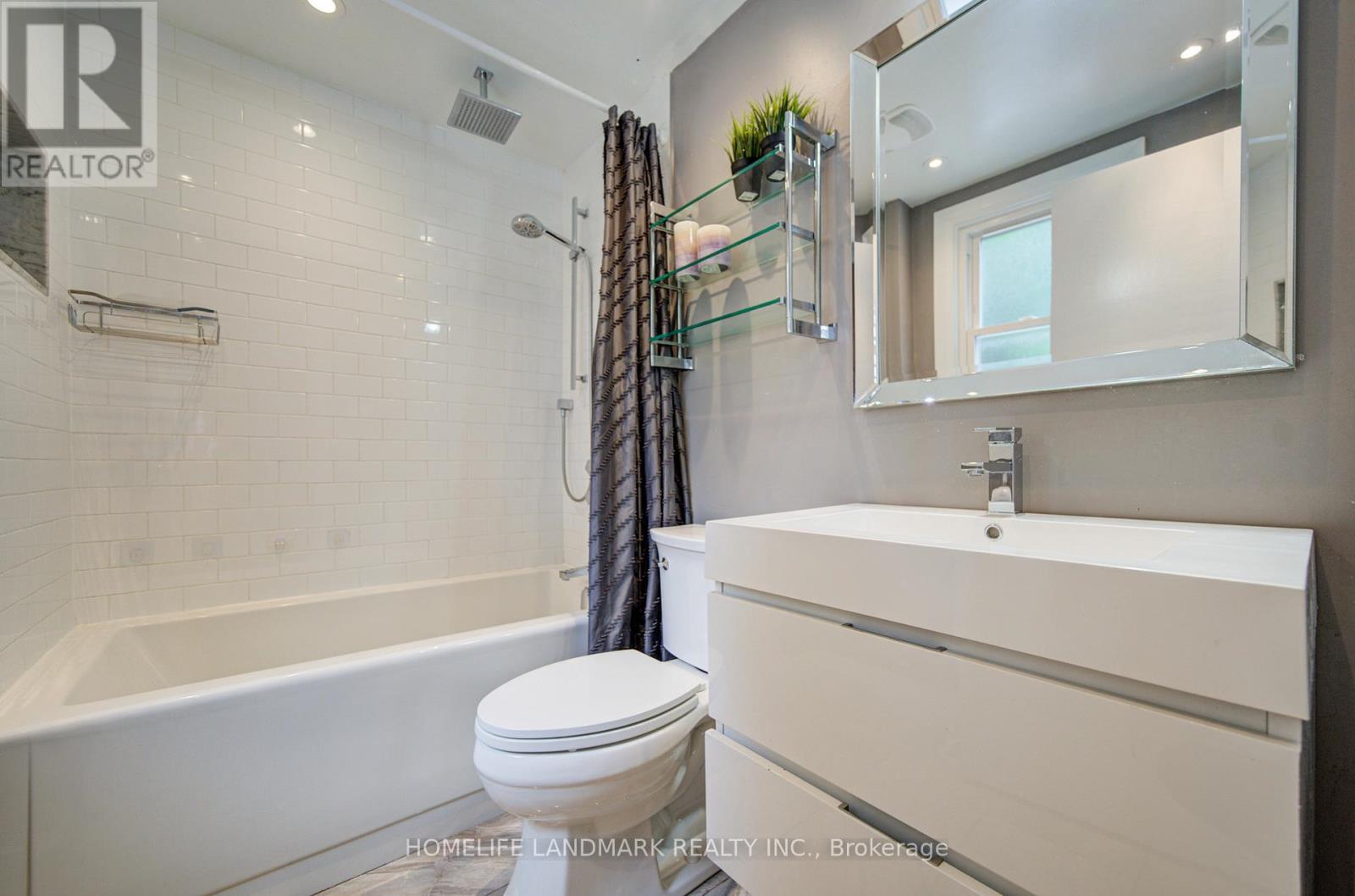 16 Warvet Crescent, Toronto, Ontario  M4B 1P3 - Photo 18 - E13530460