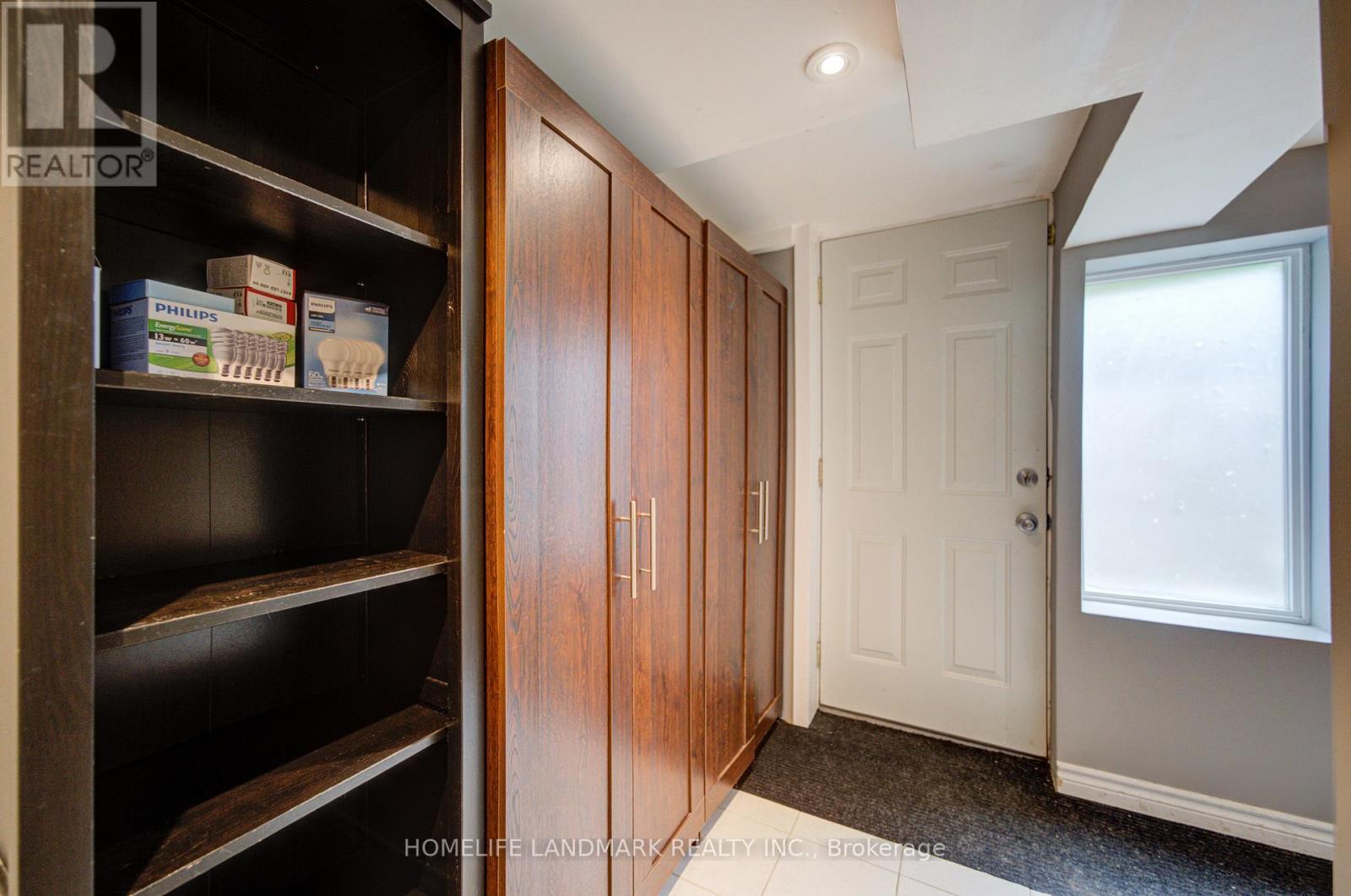16 Warvet Crescent, Toronto, Ontario  M4B 1P3 - Photo 26 - E13530460