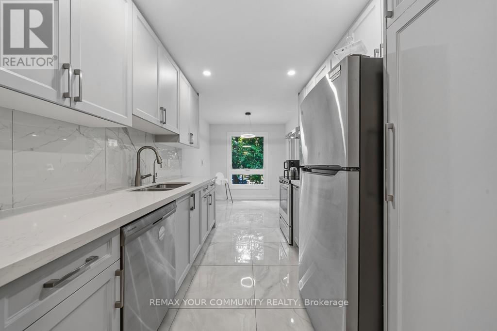 15 Clematis Road, Toronto, Ontario  M2J 4X1 - Photo 10 - C13531042