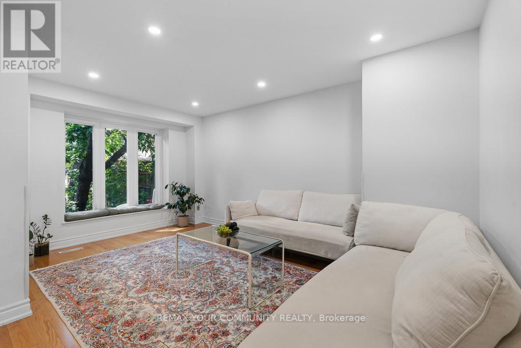 15 Clematis Road, Toronto, Ontario  M2J 4X1 - Photo 4 - C13531042