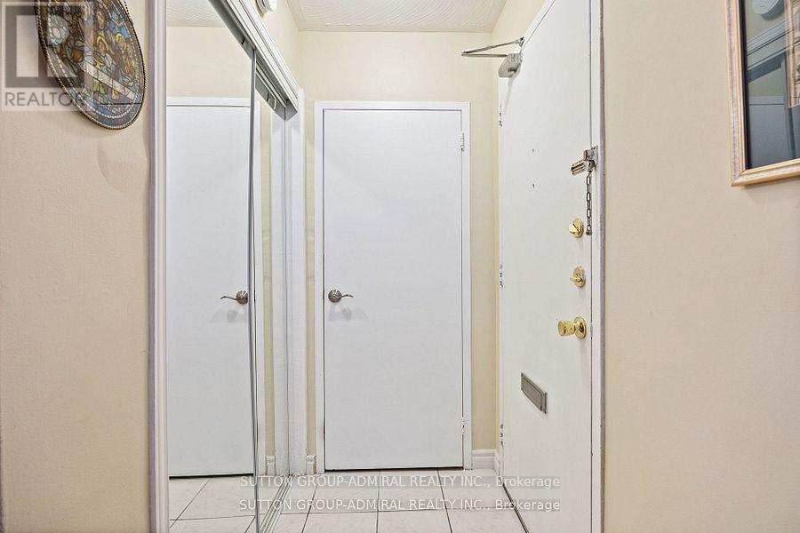 406 - 825 Kennedy Road N, Toronto, Ontario M1K 2E6 - Photo 2 - E13531066