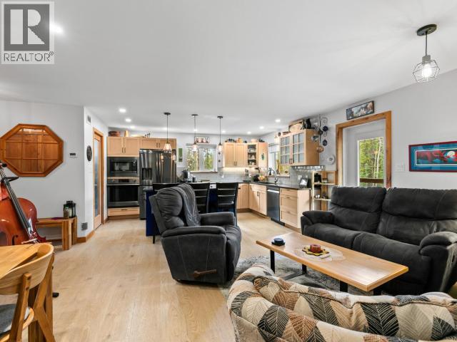 82 SPRINGER ROAD photo 13
