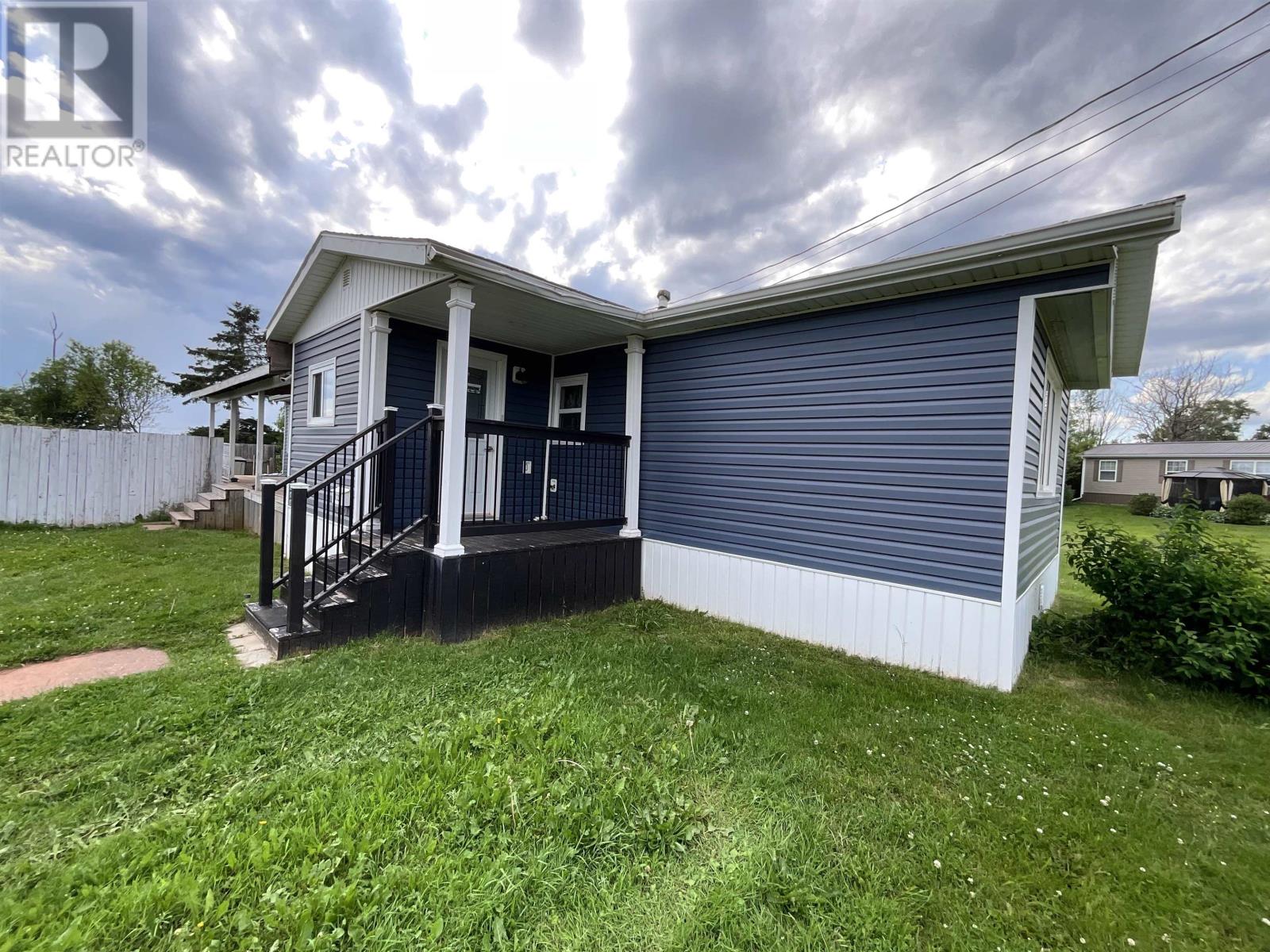722 Starling Street, Summerside, Prince Edward Island  C1N 4Z8 - Photo 3 - 202616727