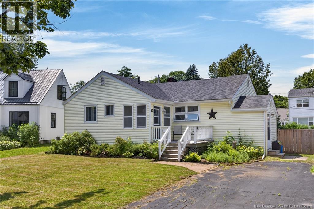 25 Woodbine Court, Fredericton
