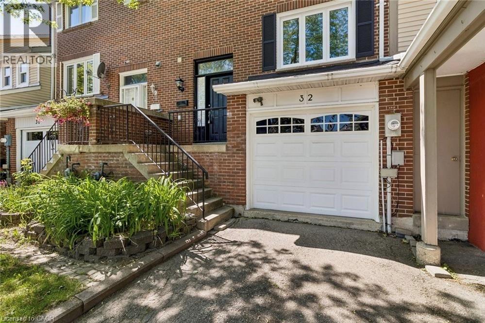 32 Lansing Square, Brampton, Ontario  L6Z 1E6 - Photo 2 - 40845521