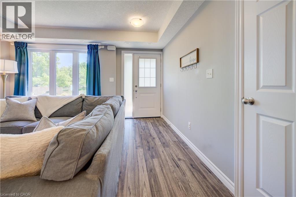 42 West Acres Crescent Unit# 6, Kitchener, Ontario  N2N 3G8 - Photo 6 - 40844336