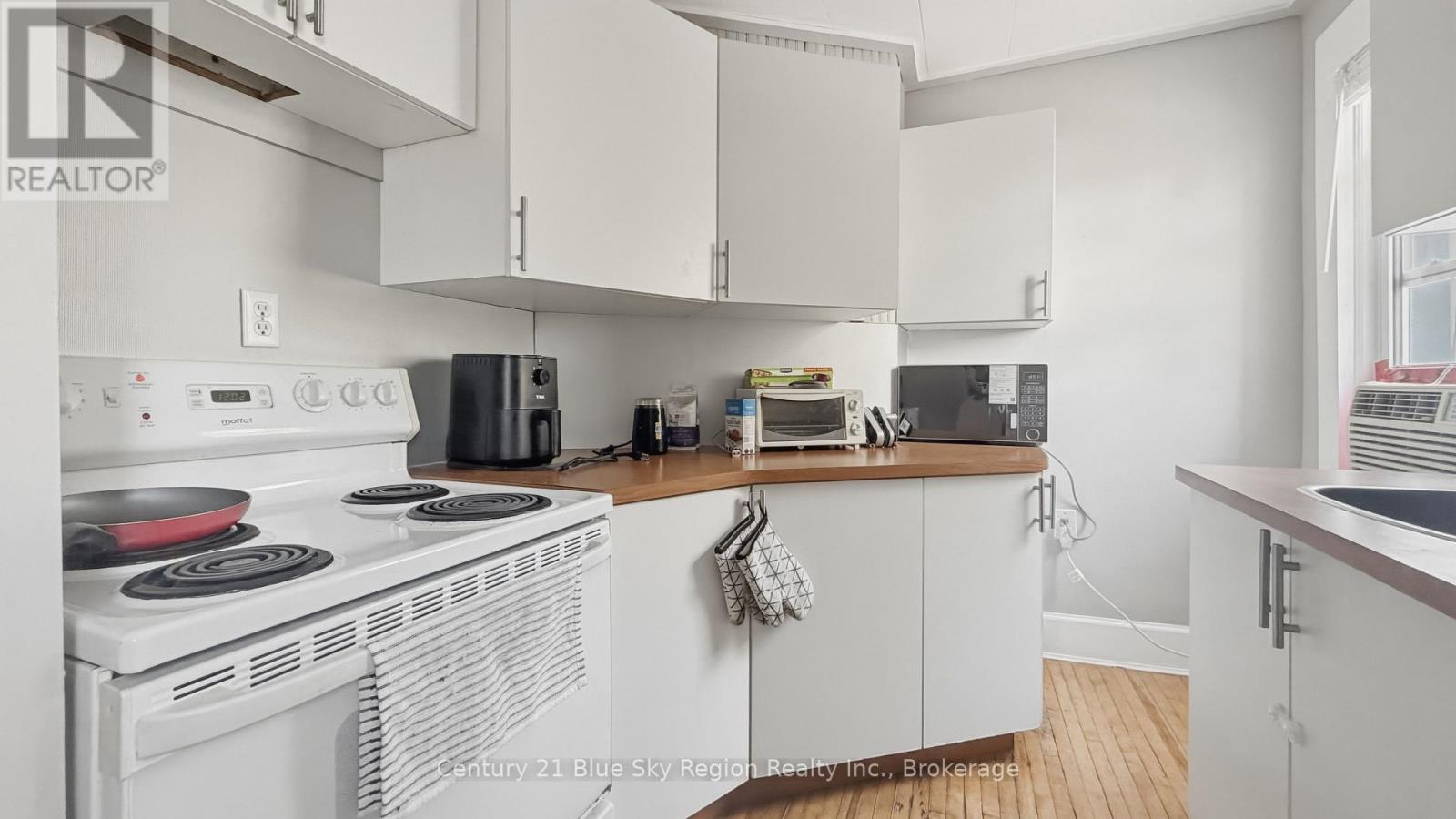 126 Third Avenue E, North Bay, Ontario  P1B 1M5 - Photo 10 - X13531506