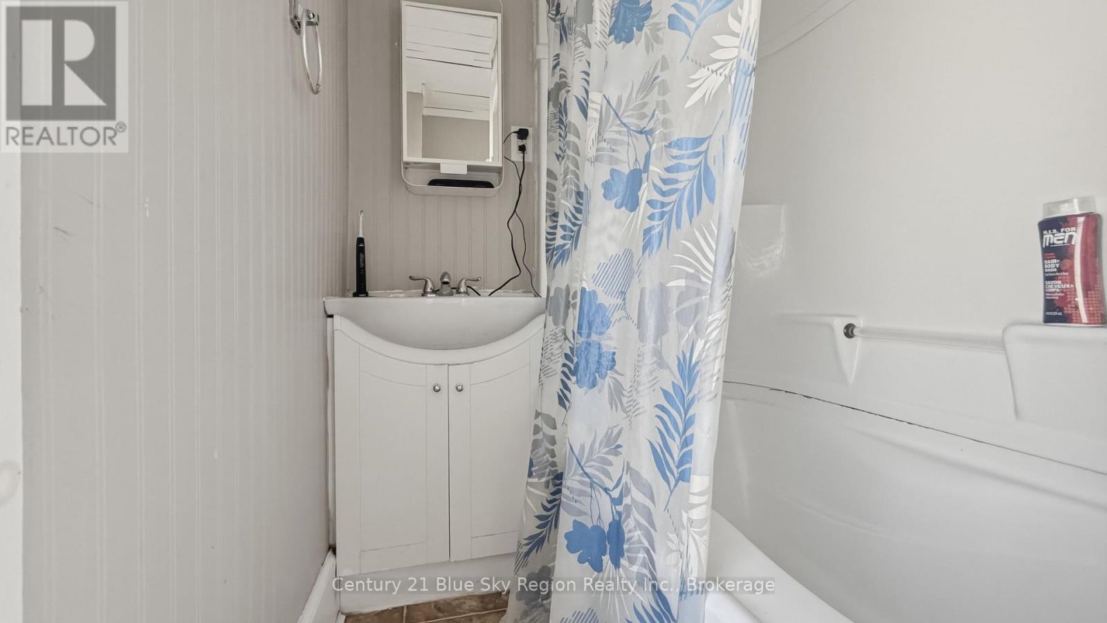 126 Third Avenue E, North Bay, Ontario  P1B 1M5 - Photo 11 - X13531506