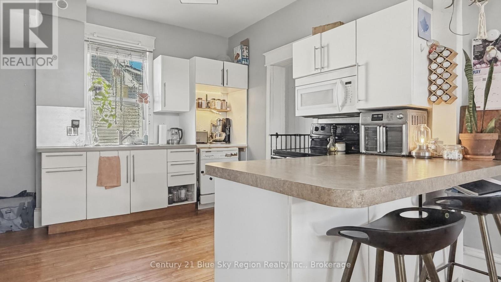 126 Third Avenue E, North Bay, Ontario  P1B 1M5 - Photo 2 - X13531506