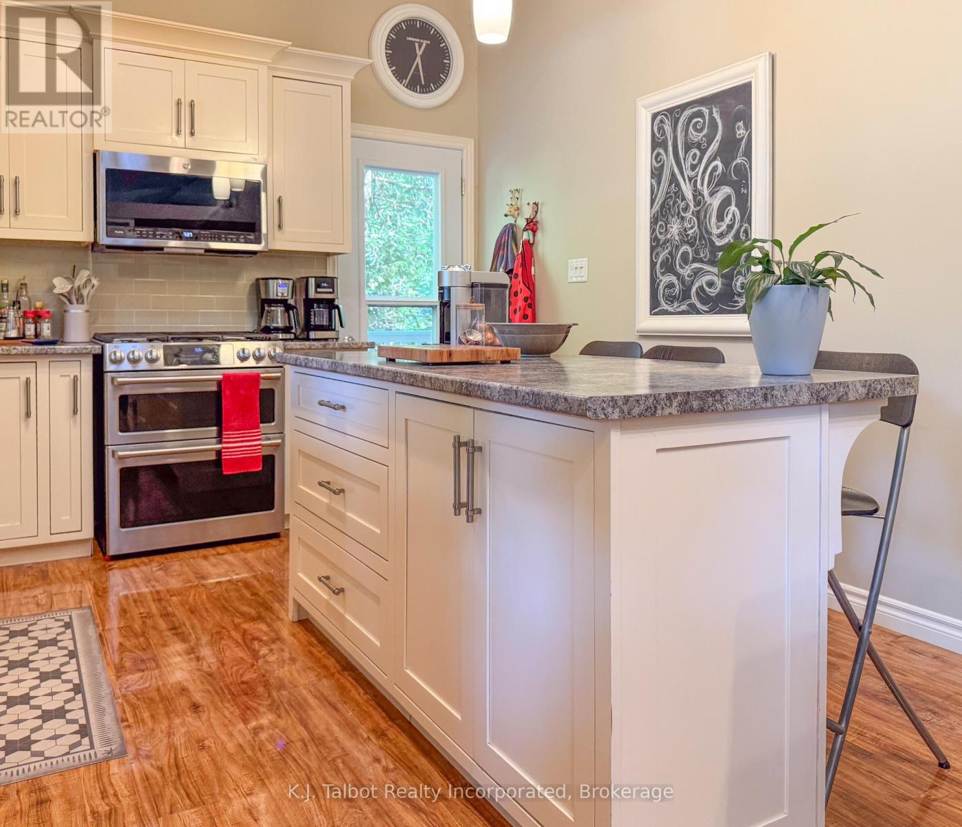 6 David Street E, Bluewater (Bayfield), Ontario  N0M 1G0 - Photo 12 - X13531442
