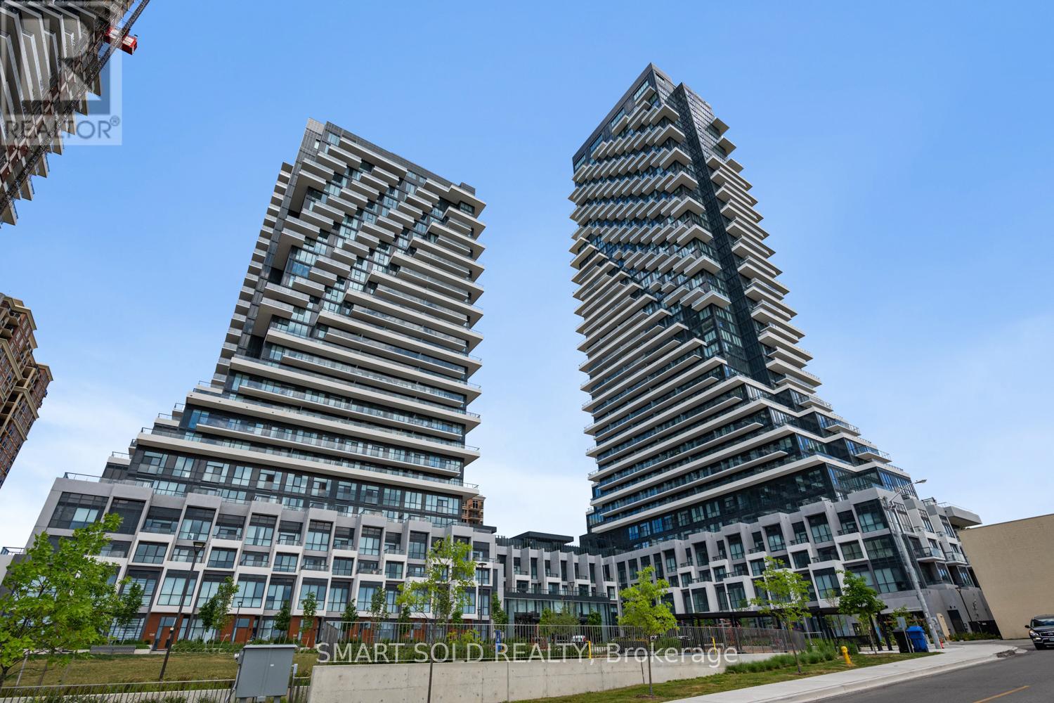 420 - 30 INN ON THE PARK DRIVE, Toronto (Banbury-Don Mills)