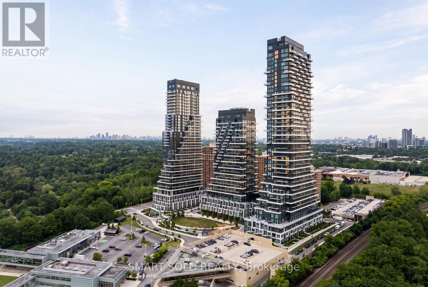 420 - 30 Inn On The Park Drive, Toronto, Ontario  M3C 0P7 - Photo 2 - C13531282