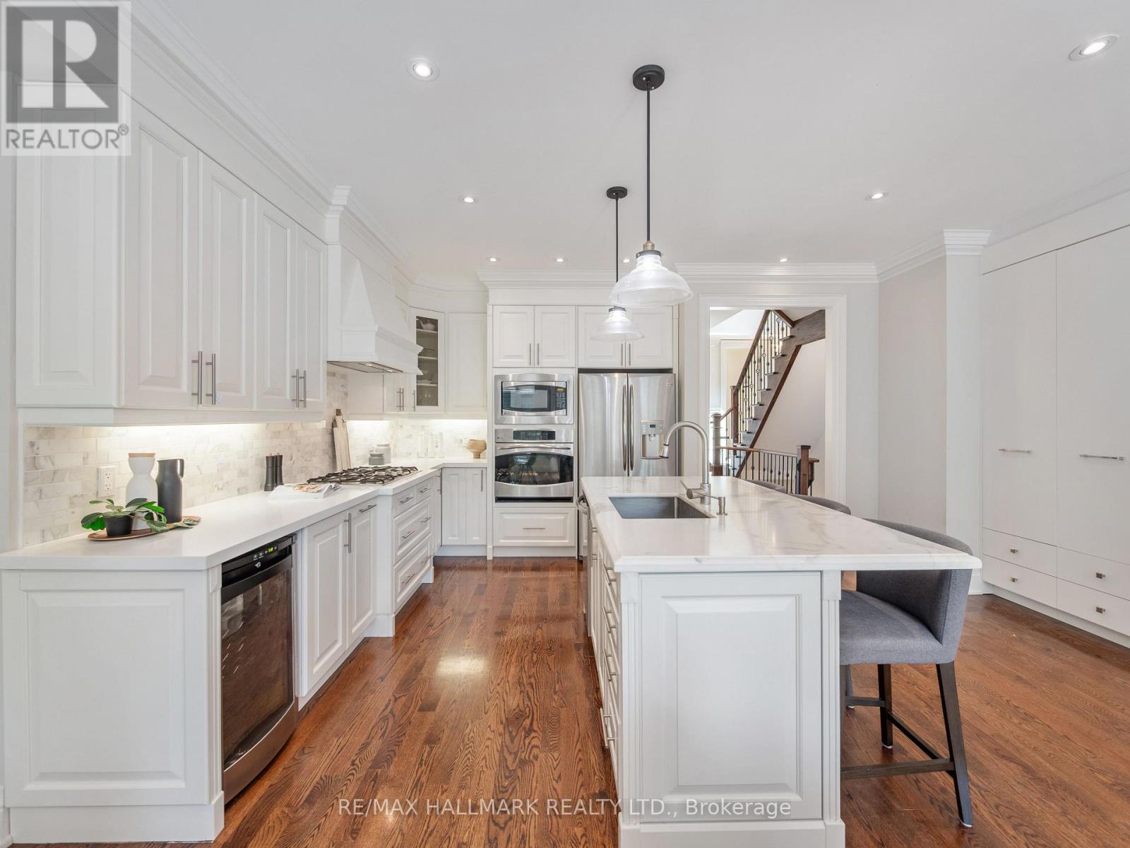 39 Glenforest Road, Toronto, Ontario  M4N 1Z7 - Photo 13 - C13531376