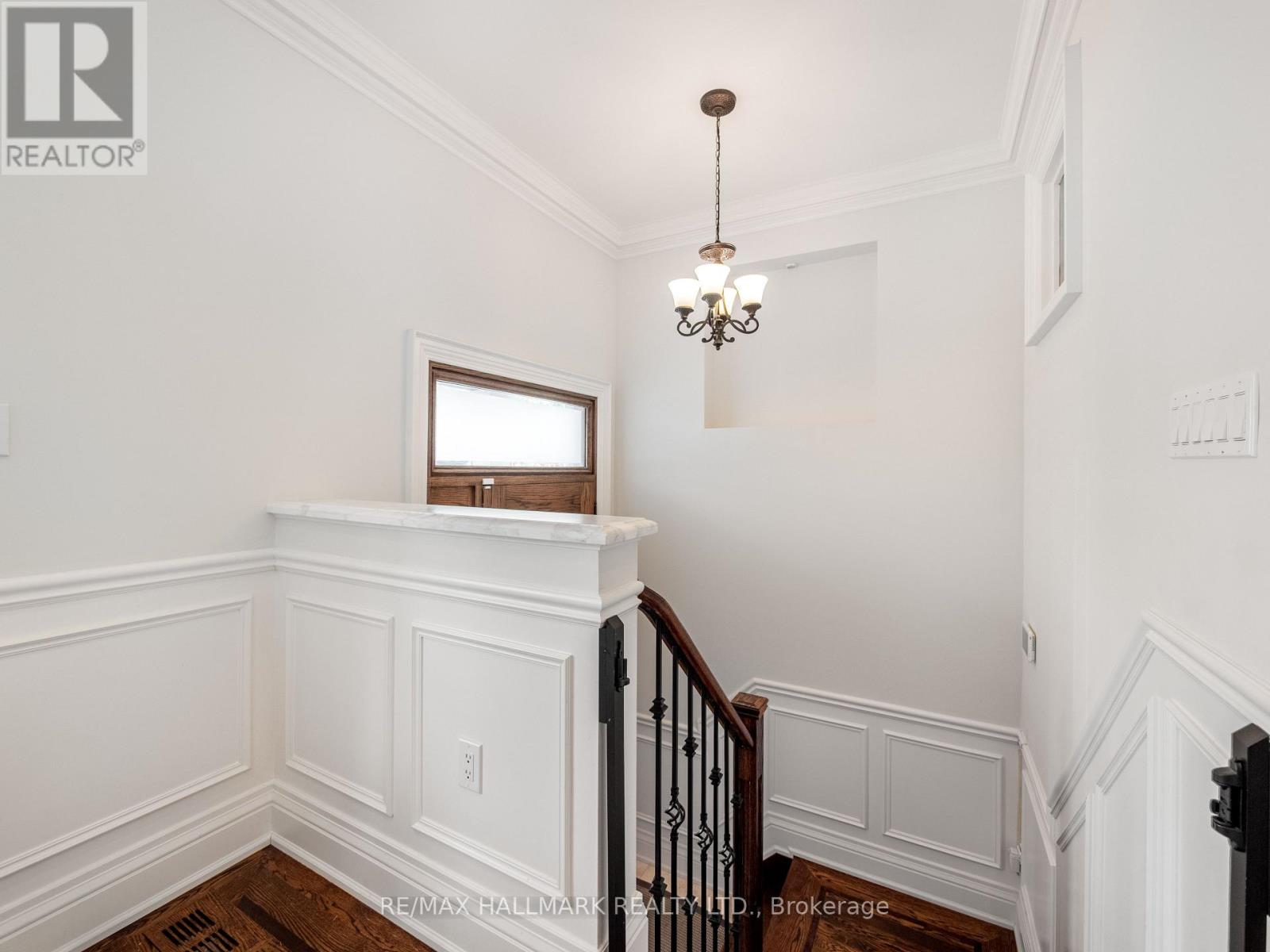 39 Glenforest Road, Toronto, Ontario  M4N 1Z7 - Photo 4 - C13531376