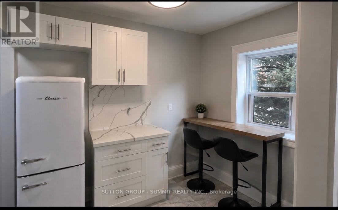 202 - 98 Vaughan Road, Toronto, Ontario M6C 2M1 - Photo 4 - C13531510