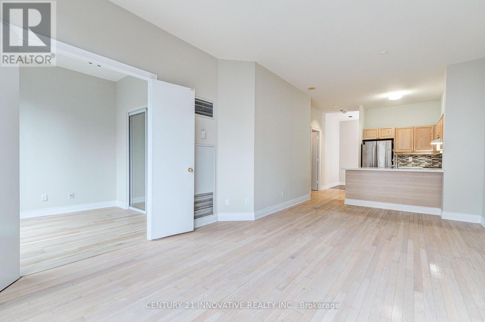 1117 - 7 King Street E, Toronto, Ontario  M5C 3C5 - Photo 2 - C13531532