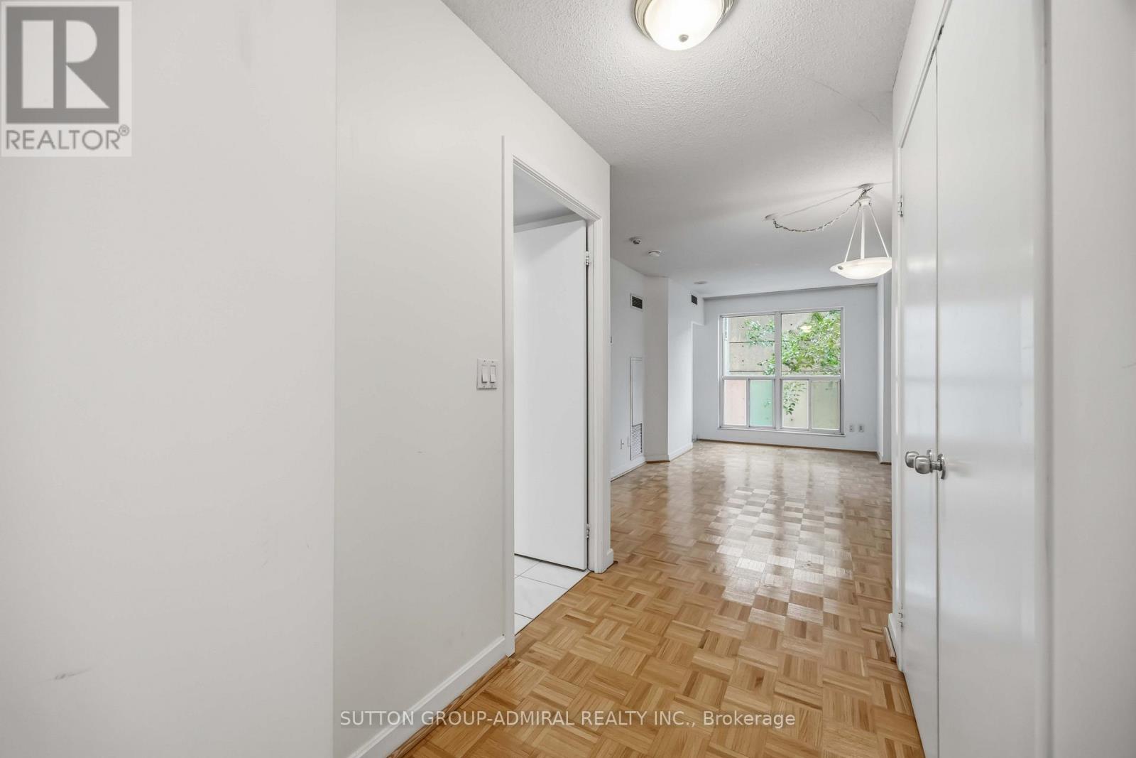 1713 - 8 Park Road, Toronto, Ontario  M4W 3S5 - Photo 2 - C13531578