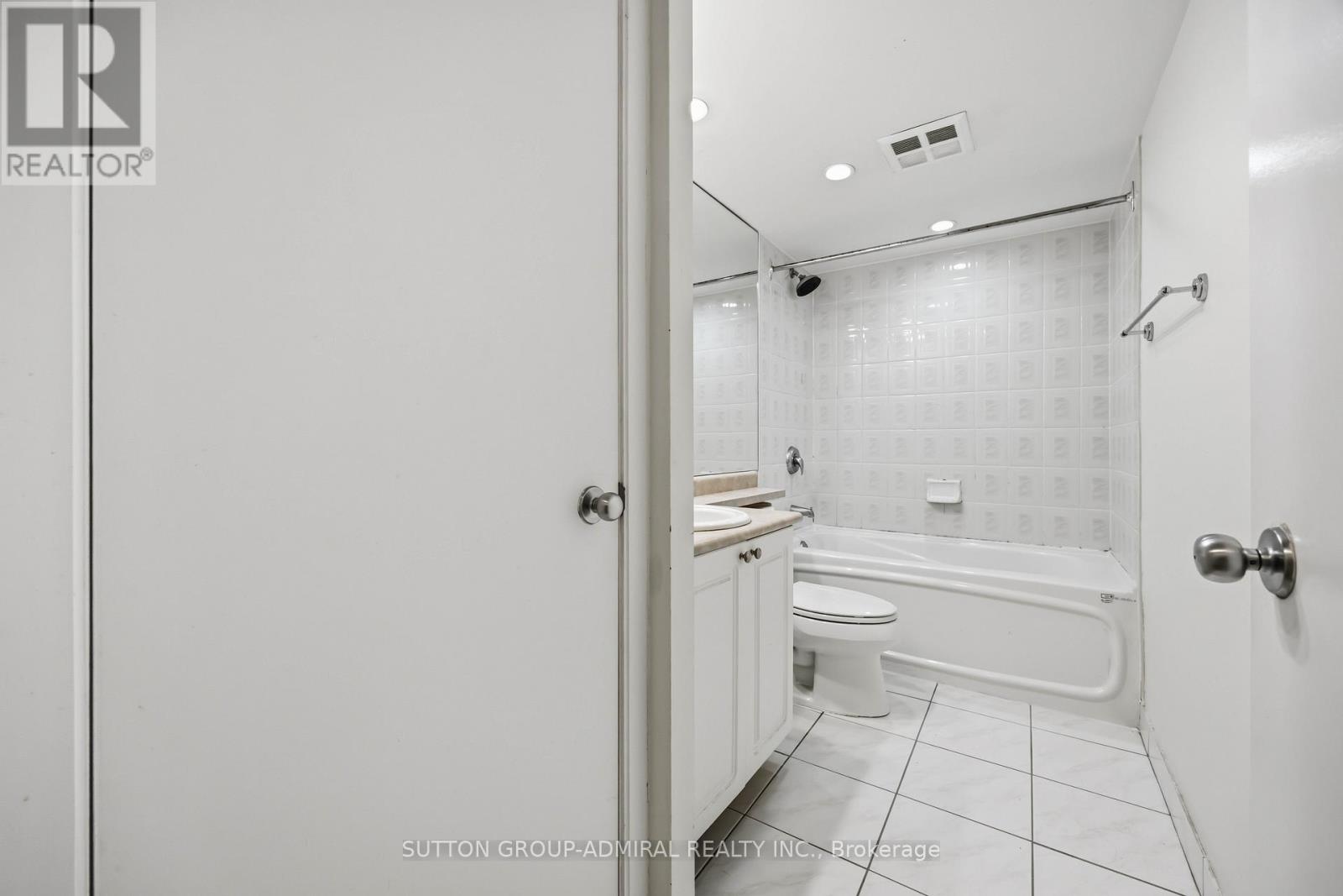 1713 - 8 Park Road, Toronto, Ontario  M4W 3S5 - Photo 20 - C13531578