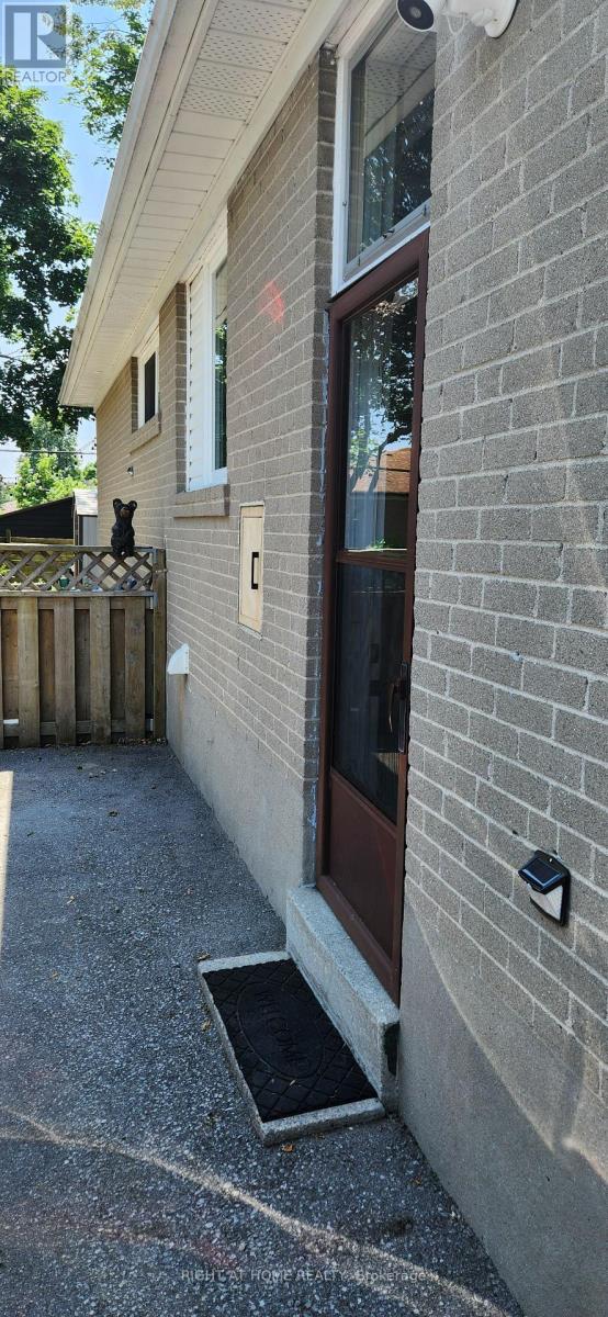 99 Hurley Road, Ajax, Ontario  L1S 1N5 - Photo 4 - E13531366