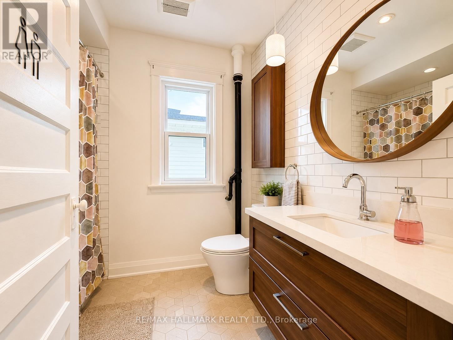 118 Galt Avenue, Toronto, Ontario  M4M 2Z3 - Photo 21 - E13531382