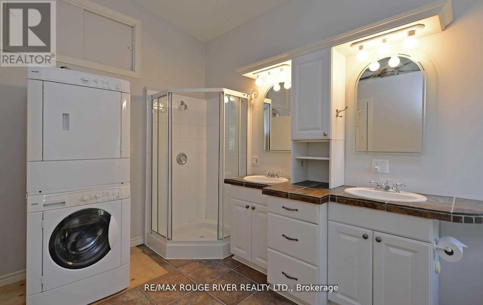 Upper - 705 Front Road, Pickering, Ontario  L1W 1P1 - Photo 10 - E13531566