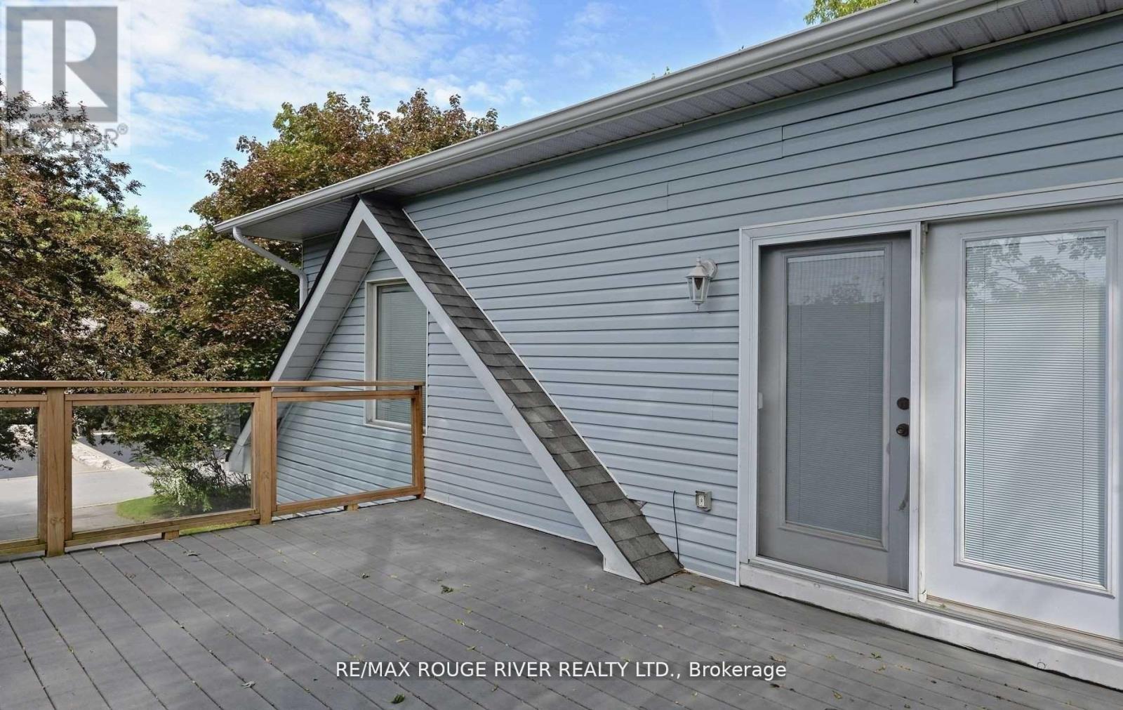 Upper - 705 Front Road, Pickering, Ontario  L1W 1P1 - Photo 13 - E13531566