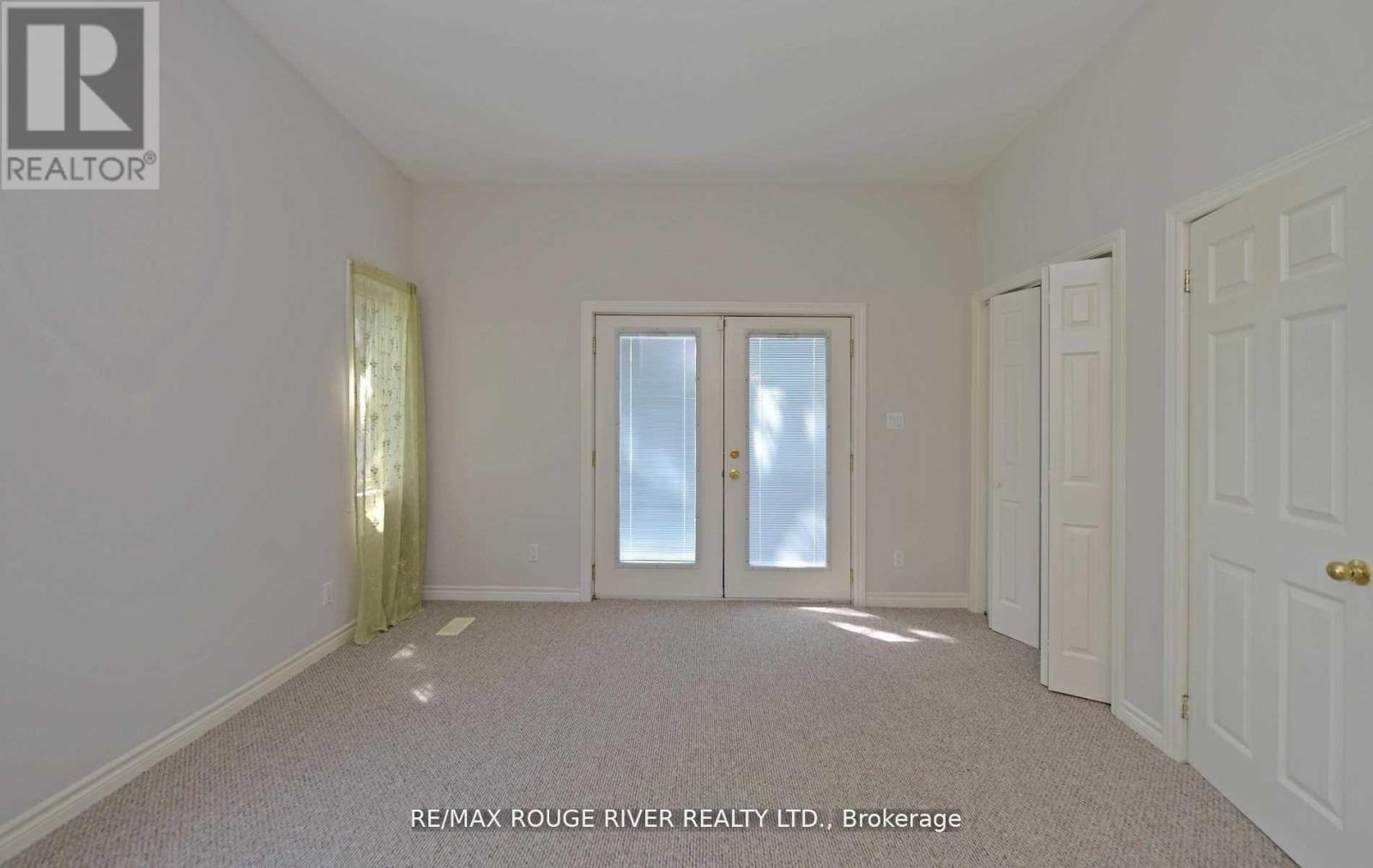 Upper - 705 Front Road, Pickering, Ontario  L1W 1P1 - Photo 8 - E13531566