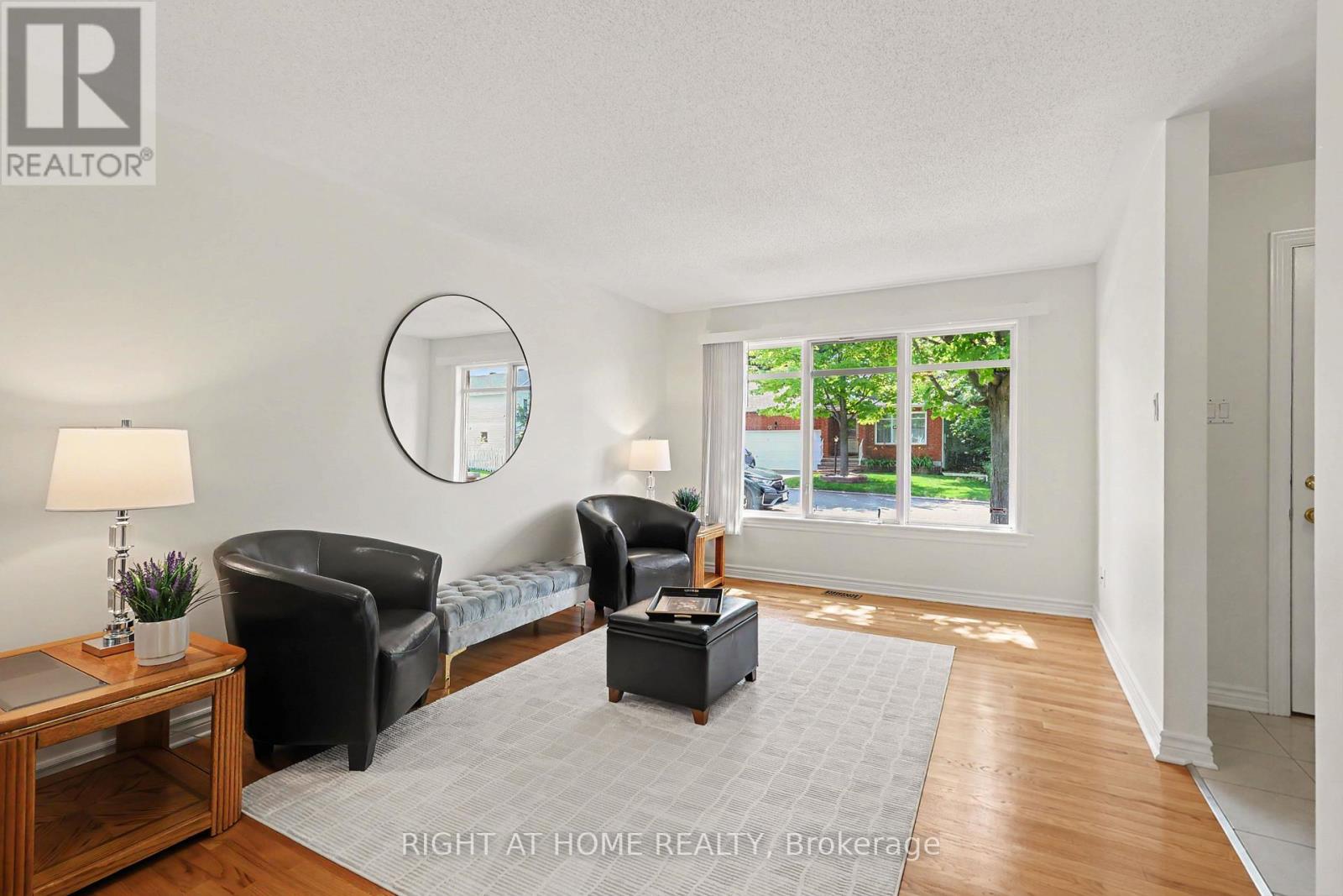 54 Fieldcrest Avenue, Ottawa, Ontario  K2J 4Y8 - Photo 2 - X13531380