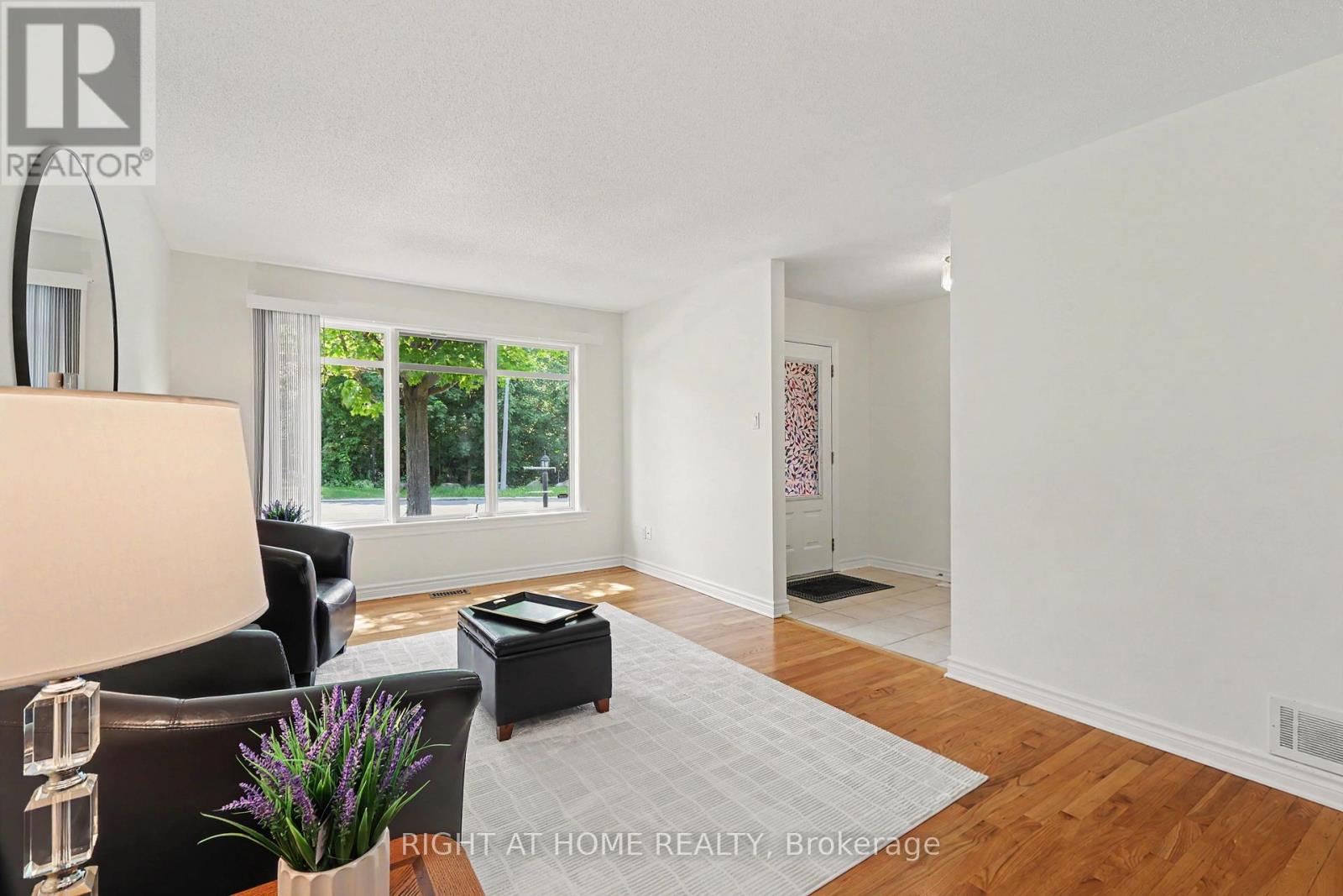 54 Fieldcrest Avenue, Ottawa, Ontario  K2J 4Y8 - Photo 3 - X13531380