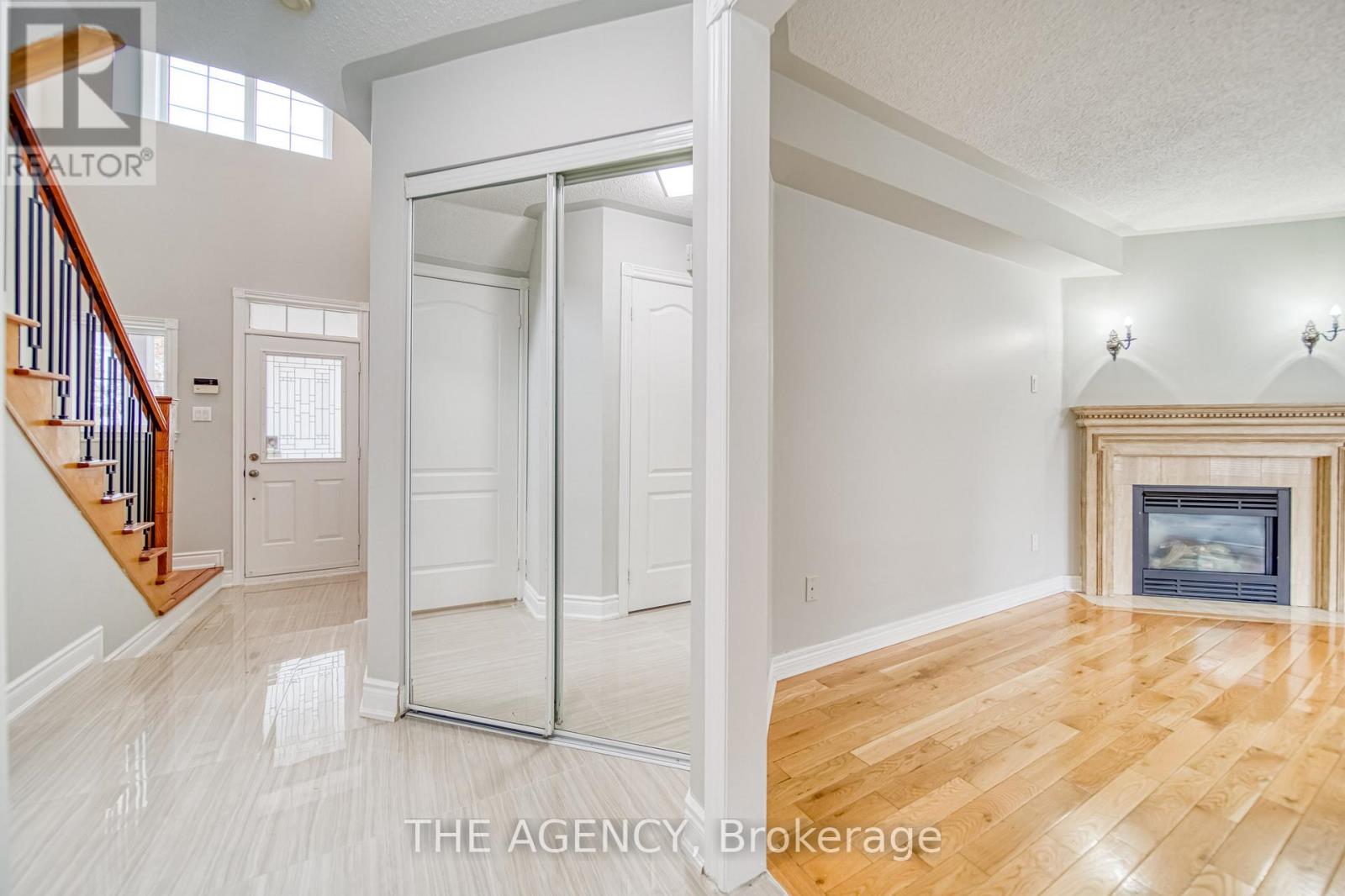 Main - 48 Chiara Drive, Vaughan, Ontario  L6A 3K3 - Photo 4 - N13531392