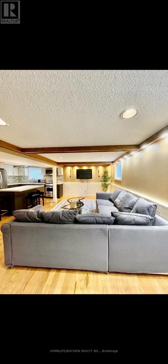 32 Blue Spruce Lane, Markham, Ontario  L3T 3W9 - Photo 3 - N13531638