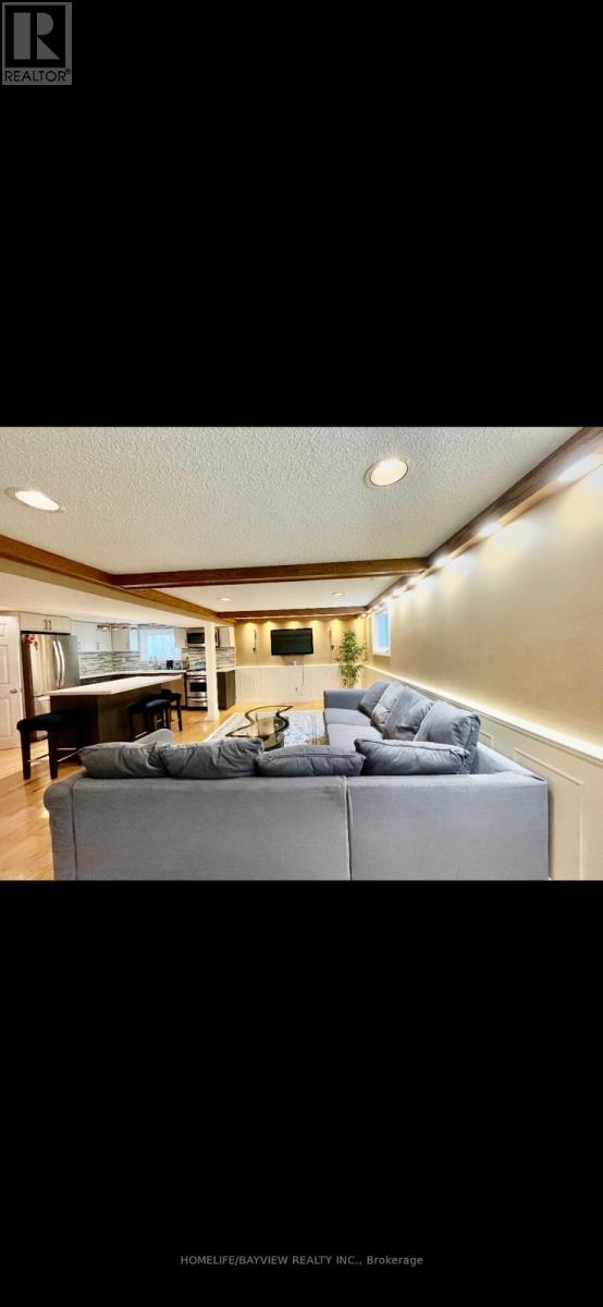 32 Blue Spruce Lane, Markham, Ontario  L3T 3W9 - Photo 6 - N13531638