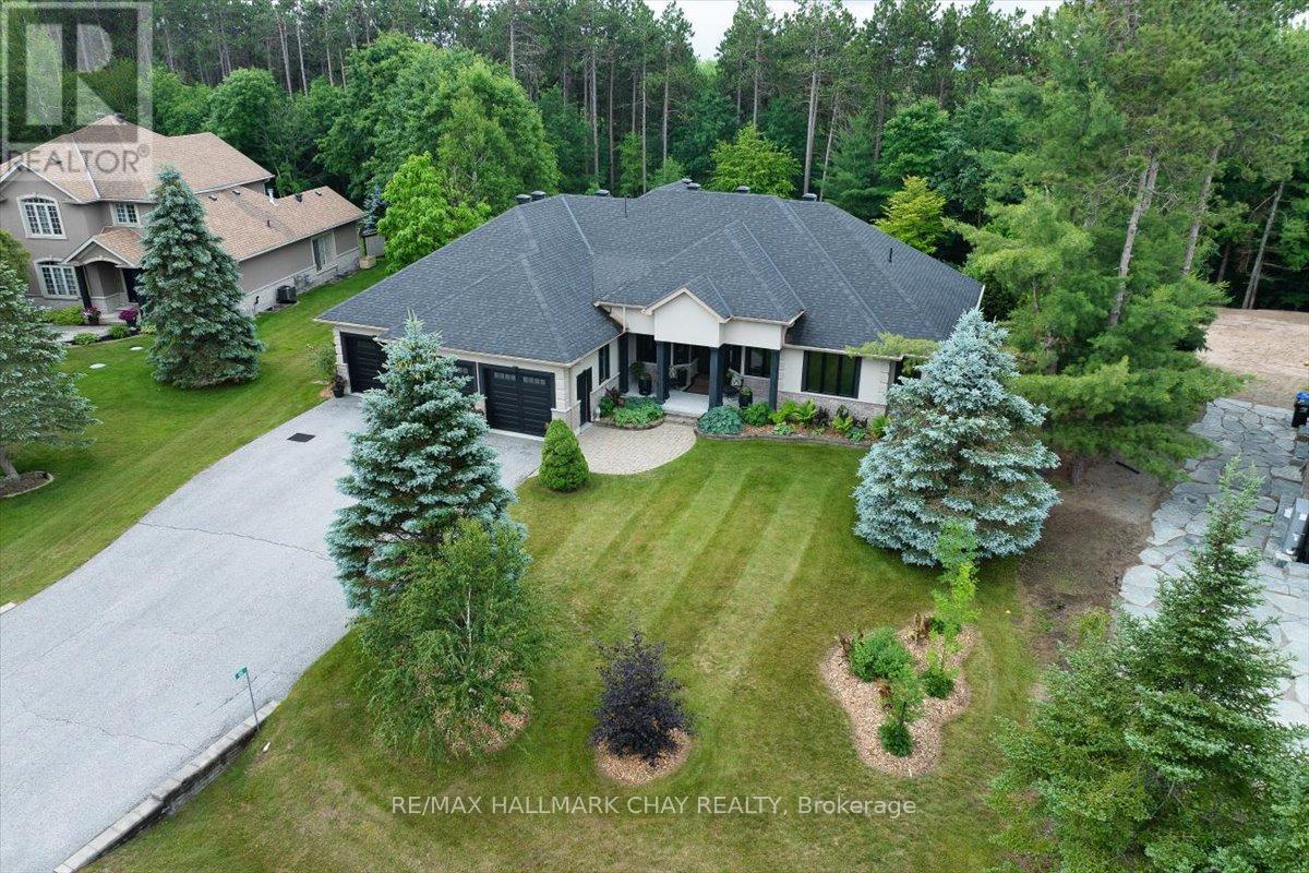 66 Luella Boulevard, Springwater (Anten Mills), Ontario  L0L 1Y2 - Photo 1 - S13531394