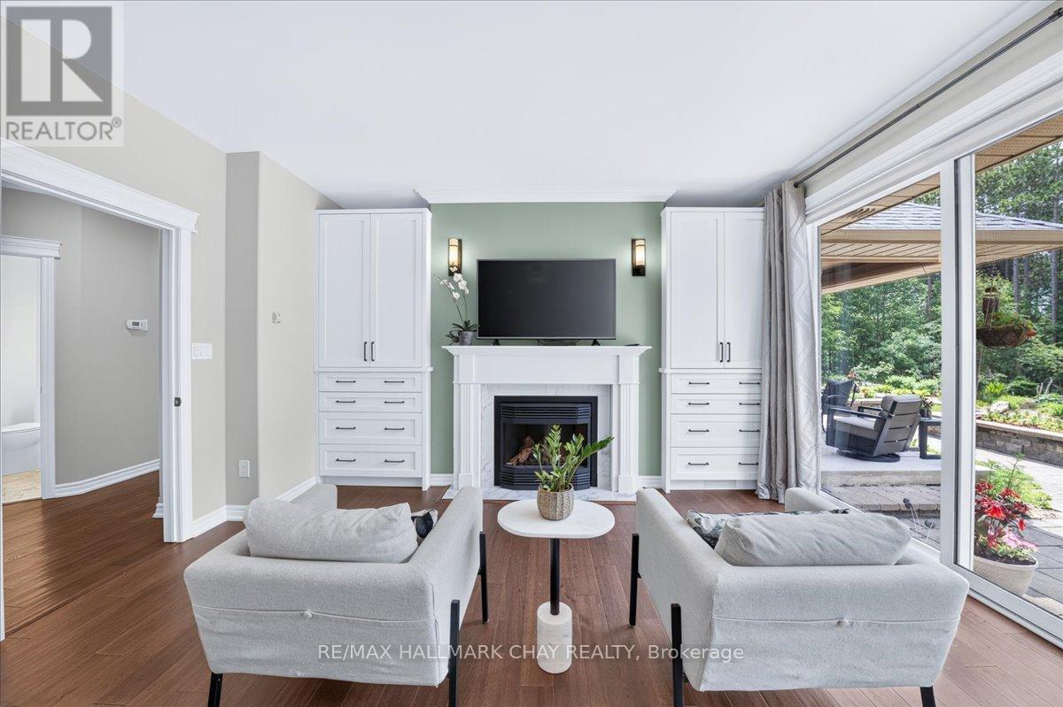 66 Luella Boulevard, Springwater (Anten Mills), Ontario  L0L 1Y2 - Photo 13 - S13531394